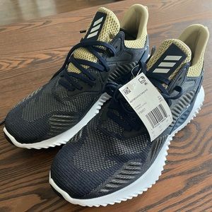 Brand new Adidas Alpha bounce shoes